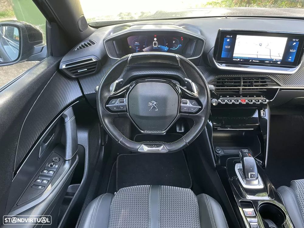Peugeot 2008 PureTech 130 EAT8 GT - 5
