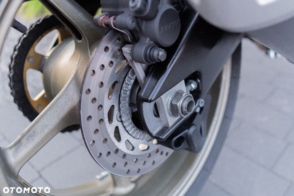 Yamaha FZ - 20