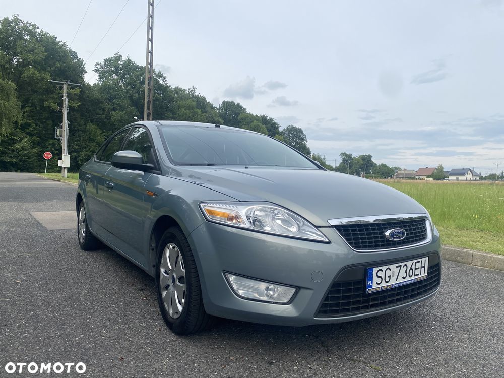 Ford Mondeo 2.0 Ambiente - 2