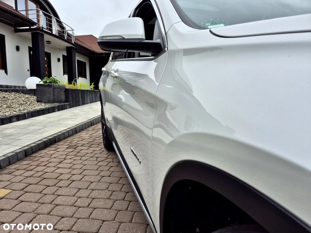 BMW X1 sDrive18d xLine - 31