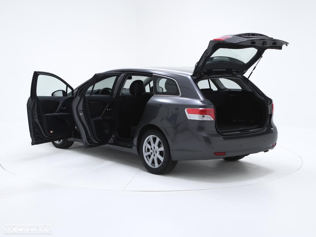 Toyota Avensis SW - 5
