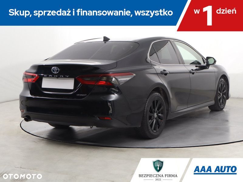 Toyota Camry - 7