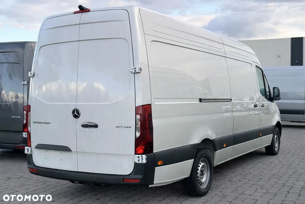 Mercedes-Benz Sprinter - 6