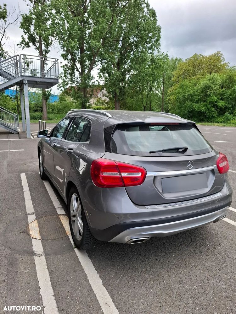Mercedes-Benz GLA - 18