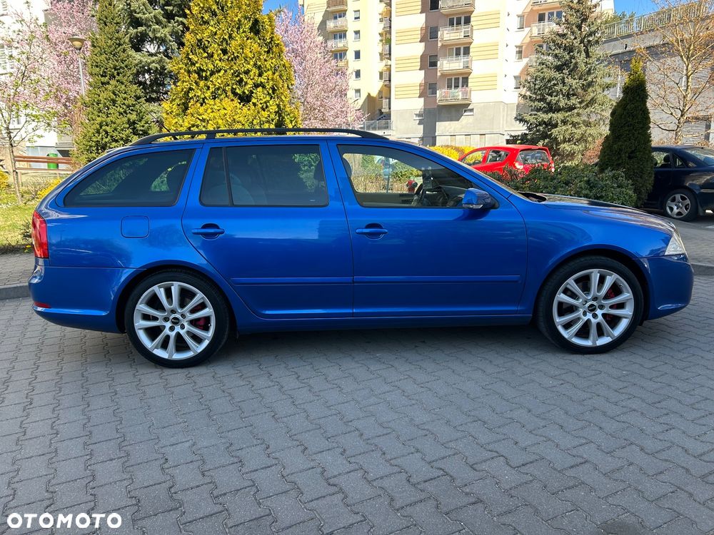 Skoda Octavia 2.0 TDI CR DPF RS - 11