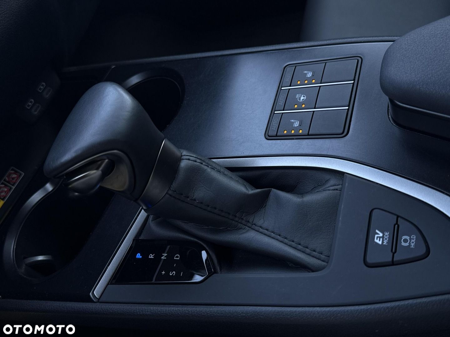 Lexus UX 250h GPF F Sport Design 2WD - 19