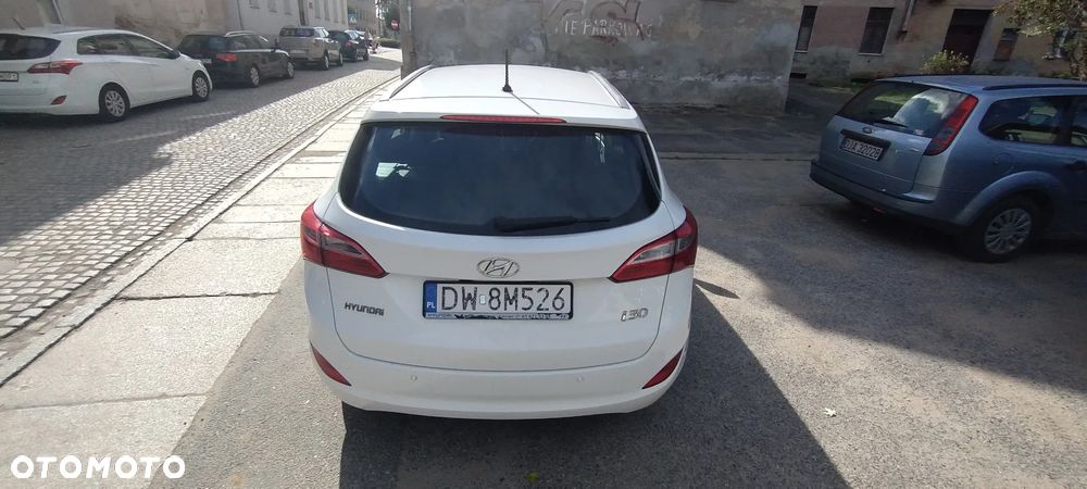 Hyundai i30 1.6 D Classic + - 5