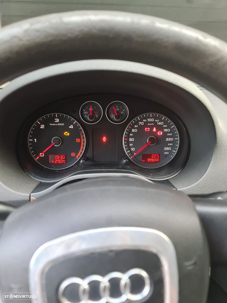 Audi A3 Sportback 1.6 TDI Attraction - 17