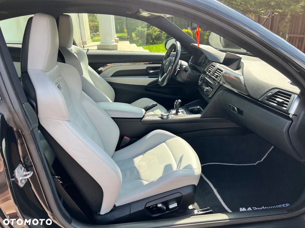 BMW M4 DKG - 23