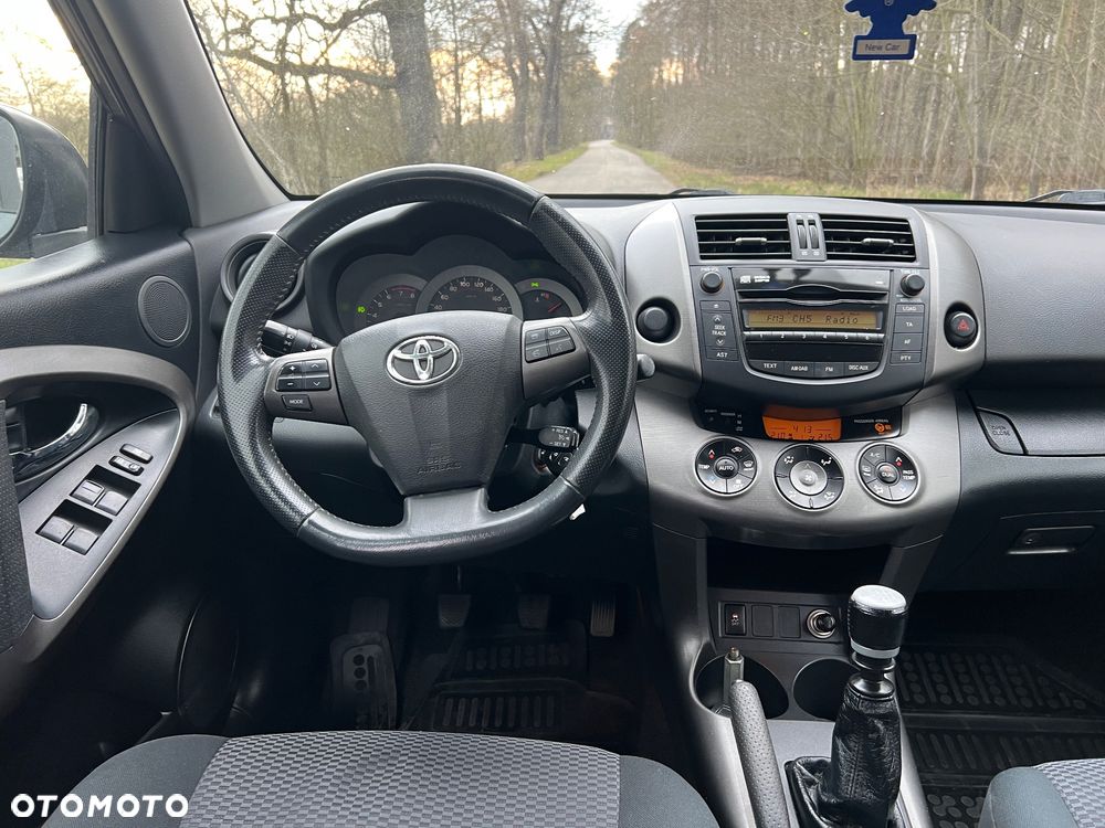 Toyota RAV4 2.0 VVT-i Sol - 17