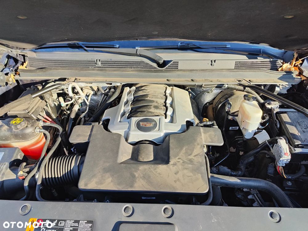 Cadillac Escalade - 27