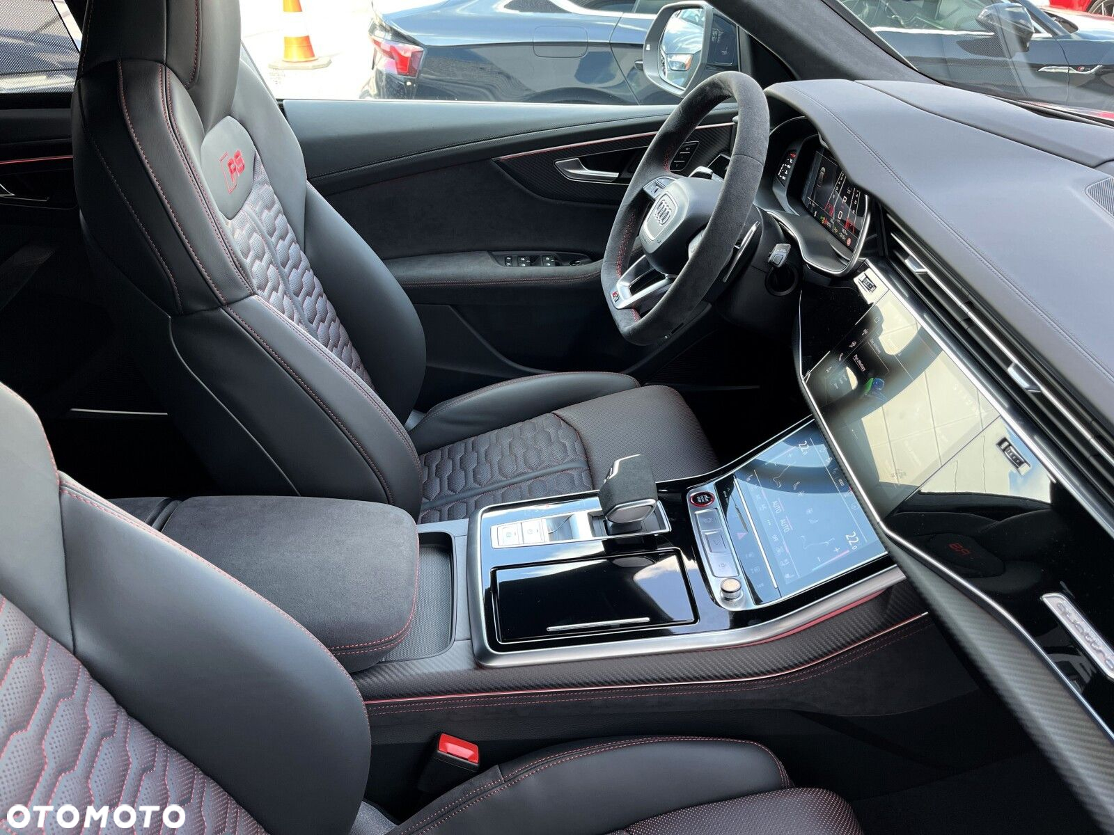 Audi RS Q8 - 16