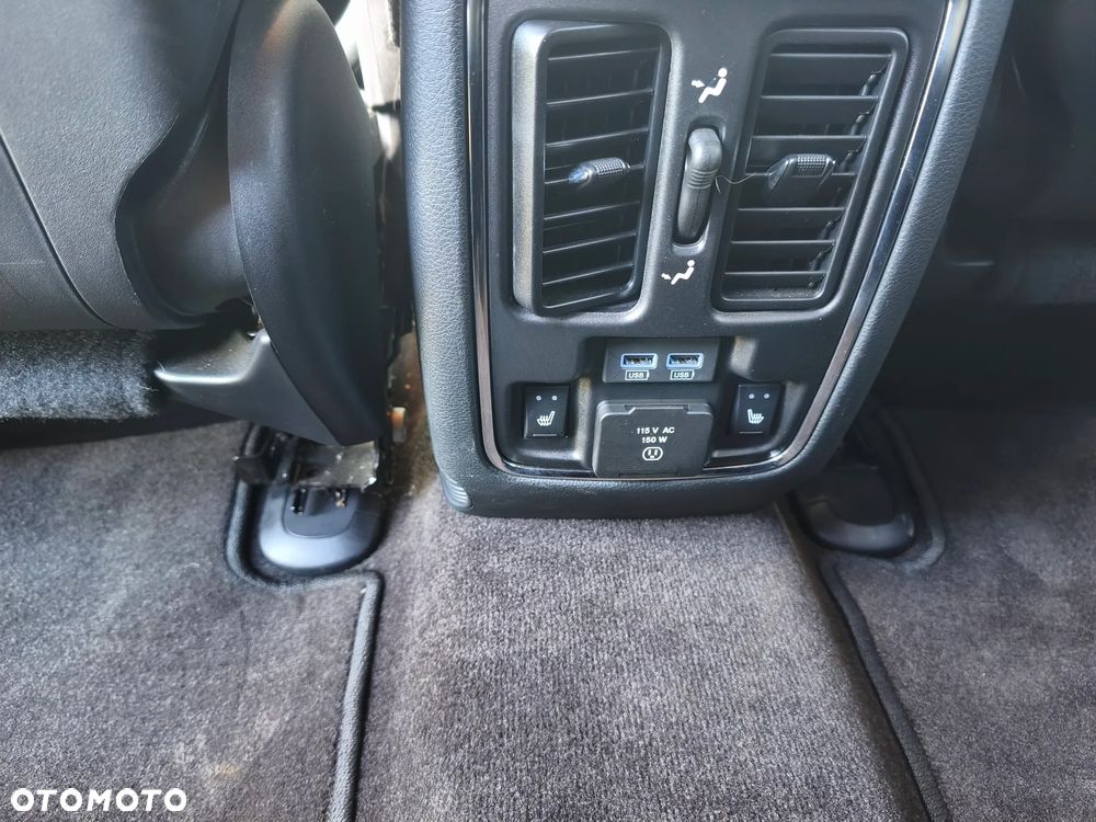 Jeep Grand Cherokee - 13