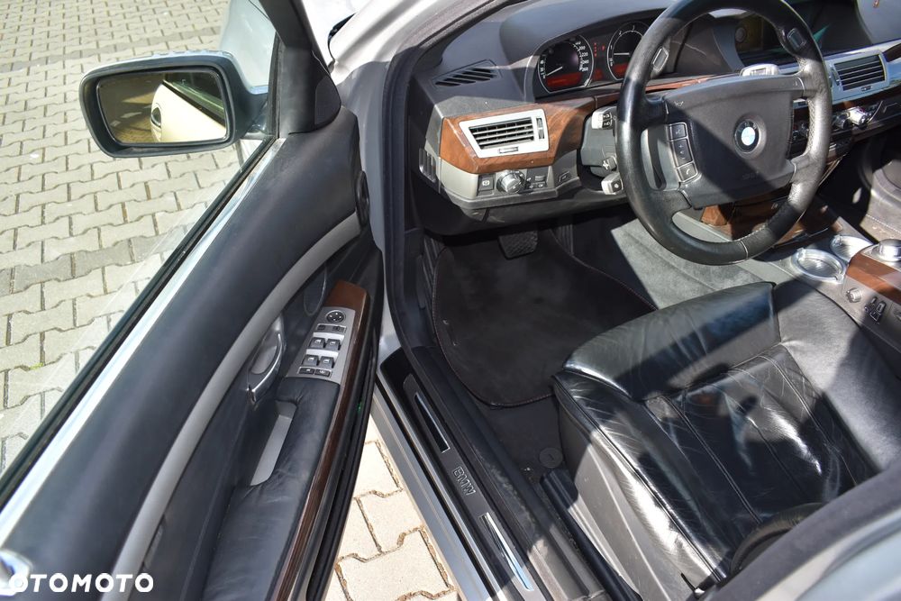 BMW Seria 7 - 13