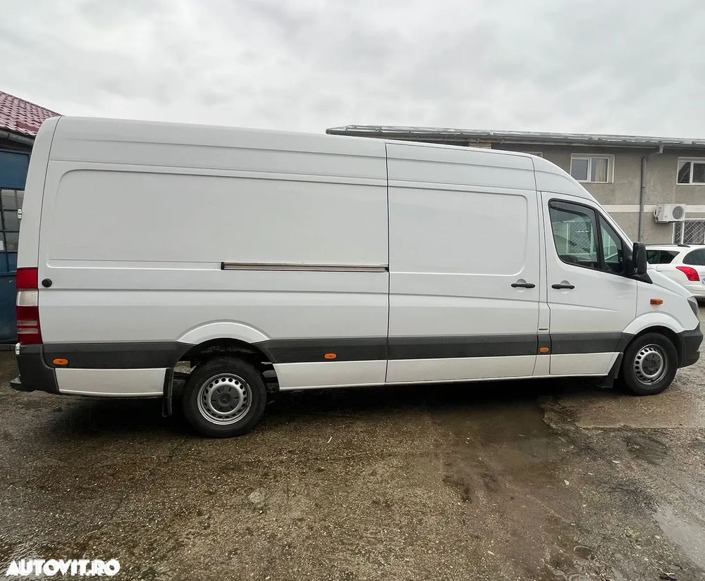Mercedes-Benz Sprinter - 1
