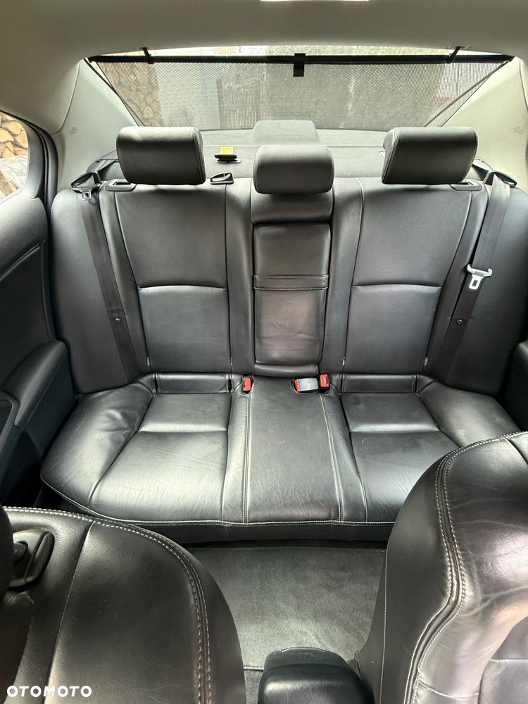 Toyota Avensis 2.2 D-4D Prestige - 14