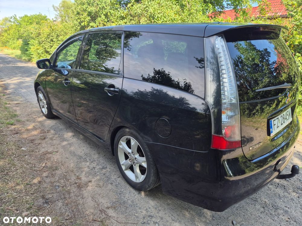 Mitsubishi Grandis 2.0 DI-D 7-Sitzer Intense - 4