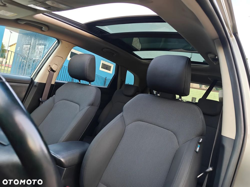 Kia Carens 1.7 CRDi L 7os - 10