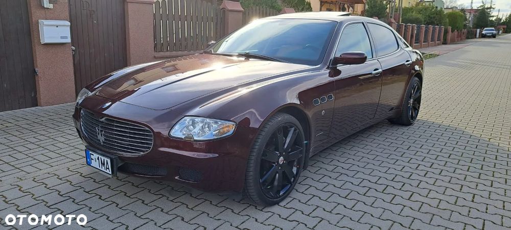 Maserati Quattroporte - 1