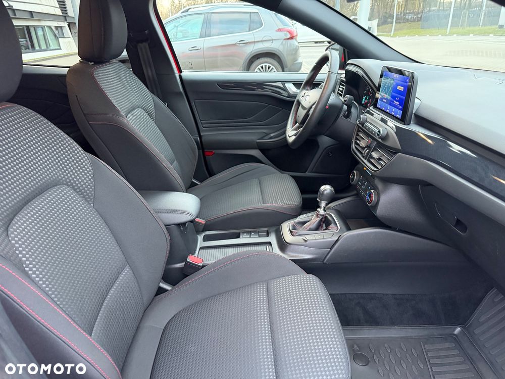 Ford Focus 1.0 EcoBoost ST-Line Red ASS - 18