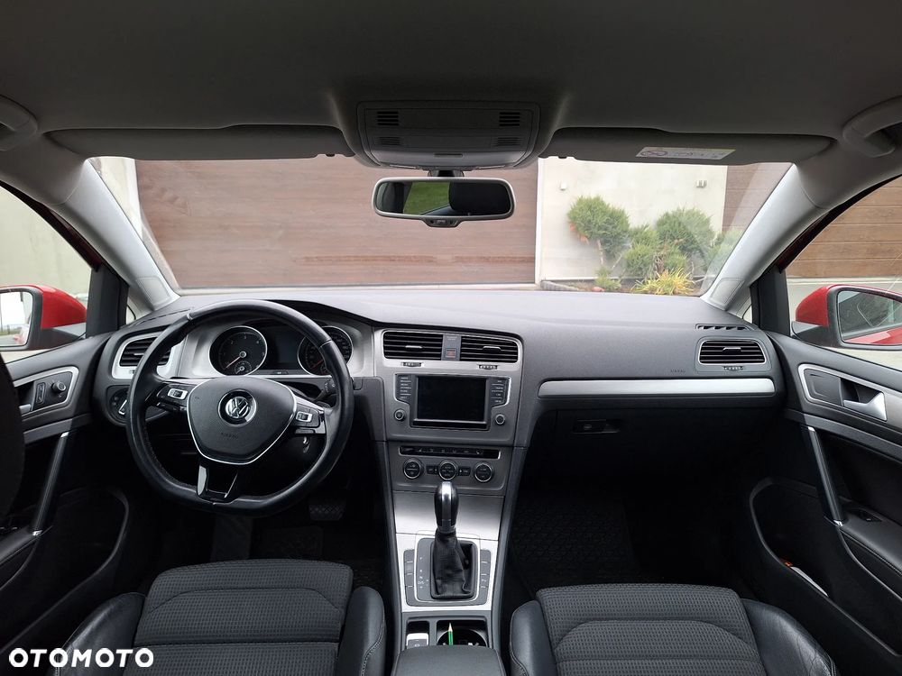 Volkswagen Golf 1.6 TDI BlueMotion Technology DSG Comfortline - 4