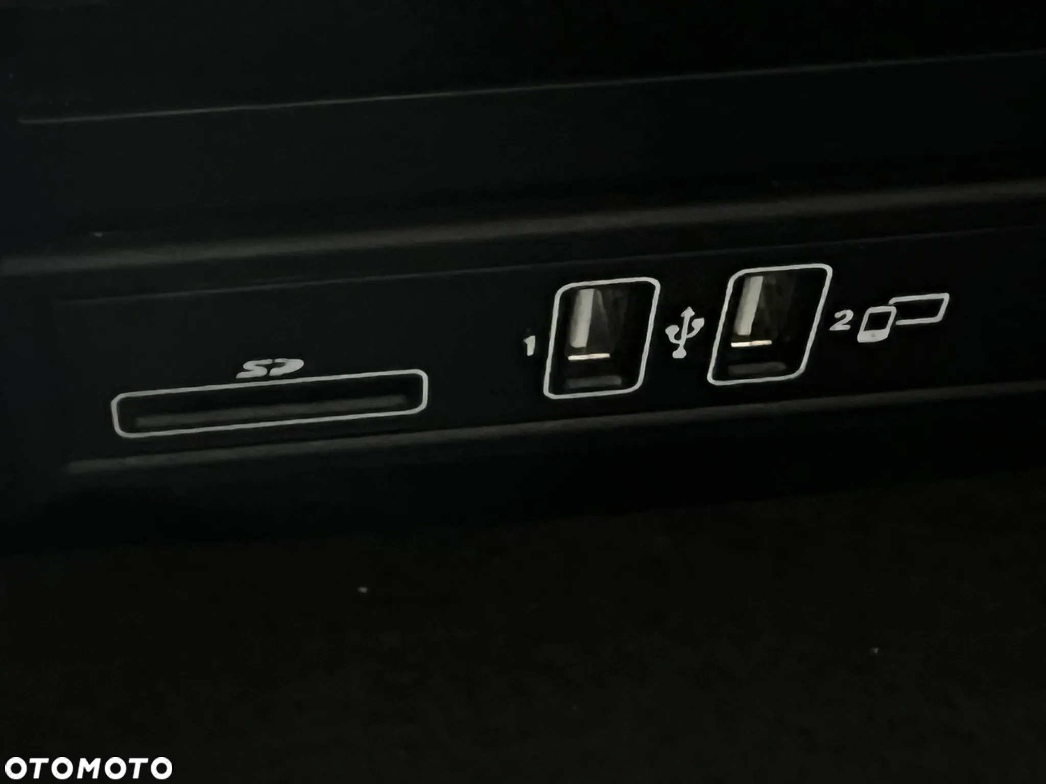 Mercedes-Benz Klasa E 220 d - 38