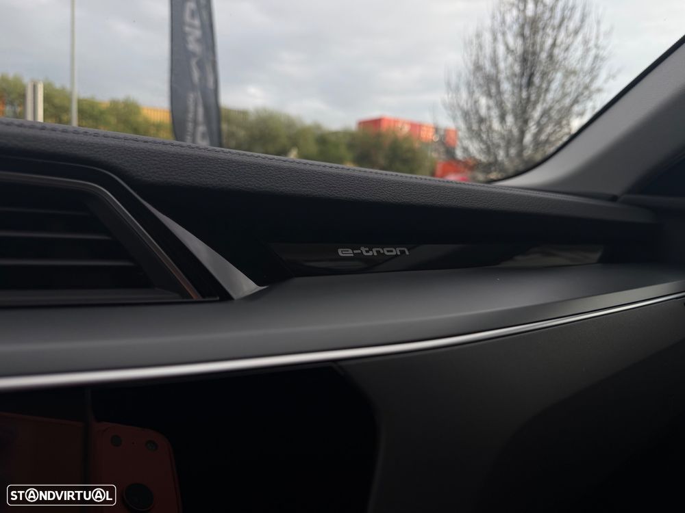 Audi e-tron 50 quattro Advanced - 12