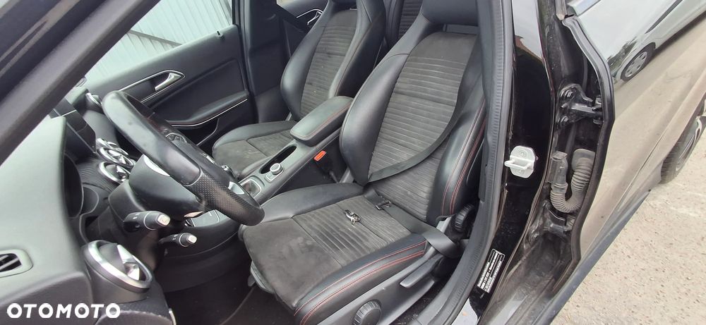 Mercedes-Benz Klasa A 160 d AMG Line - 15
