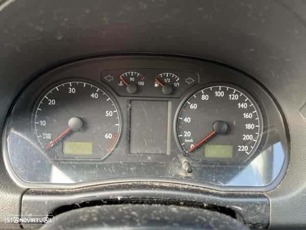 Para Peças Volkswagen Polo (9N_) - 6
