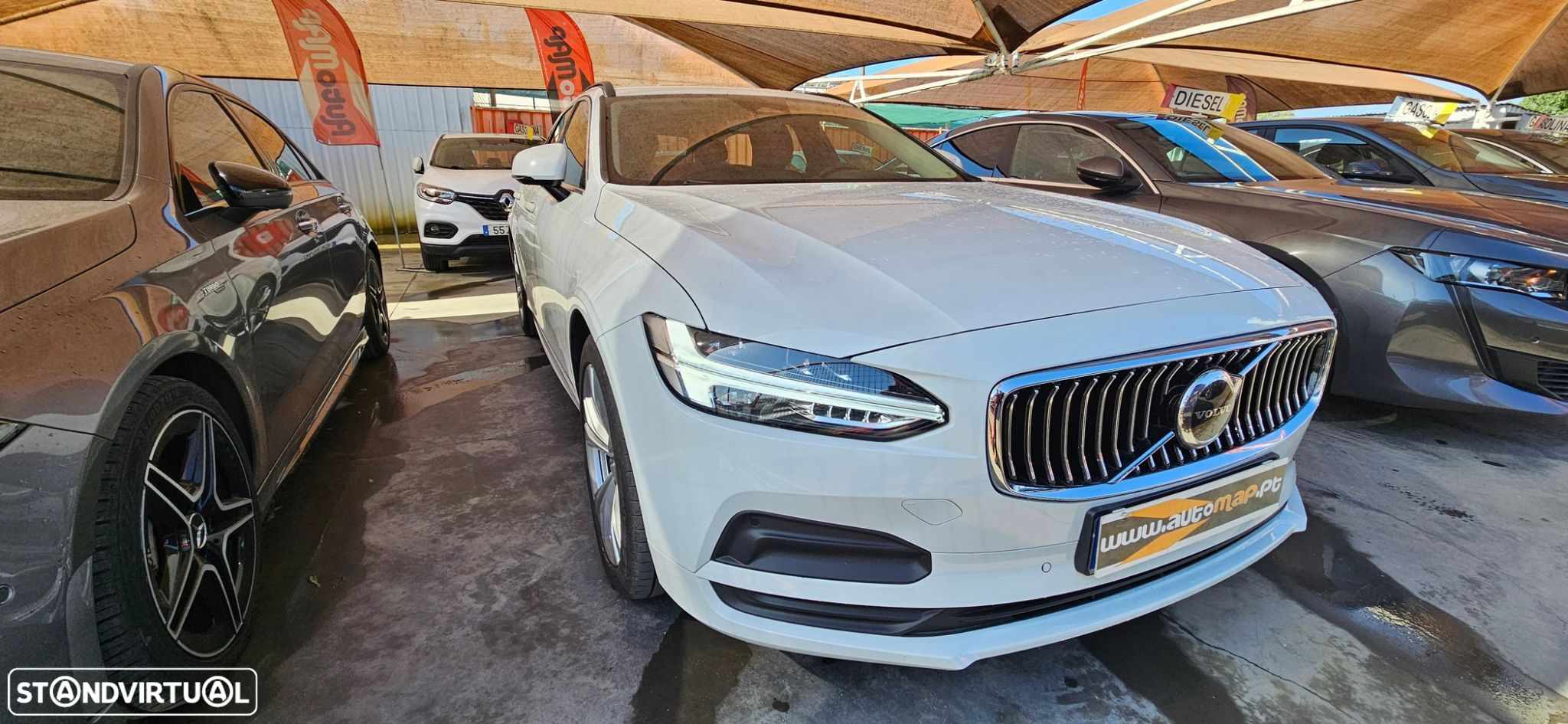 Volvo V90 2.0 B4 Momentum Plus Geartronic - 2