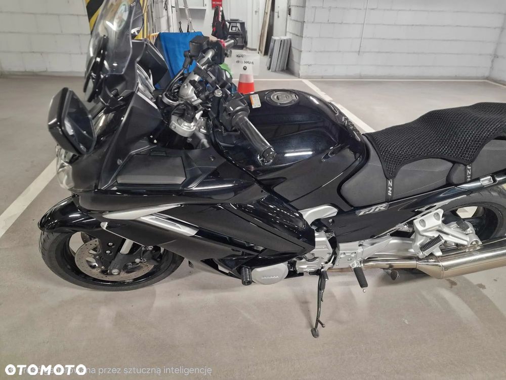Yamaha FJR - 11