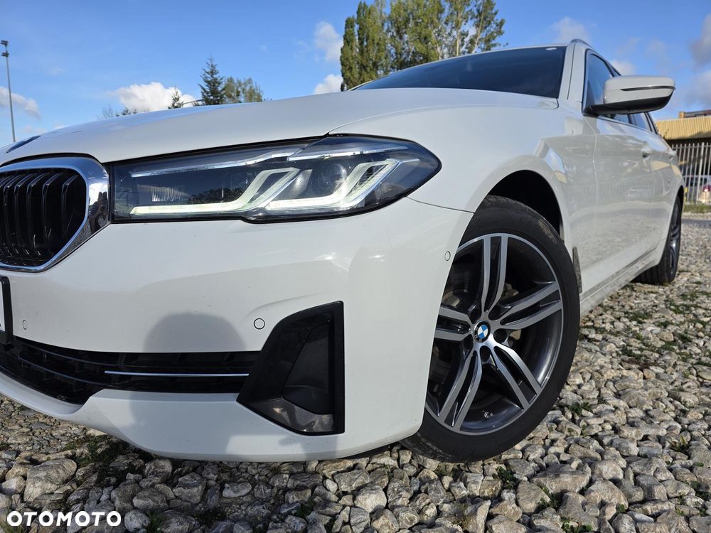 BMW Seria 5 520d xDrive mHEV - 1