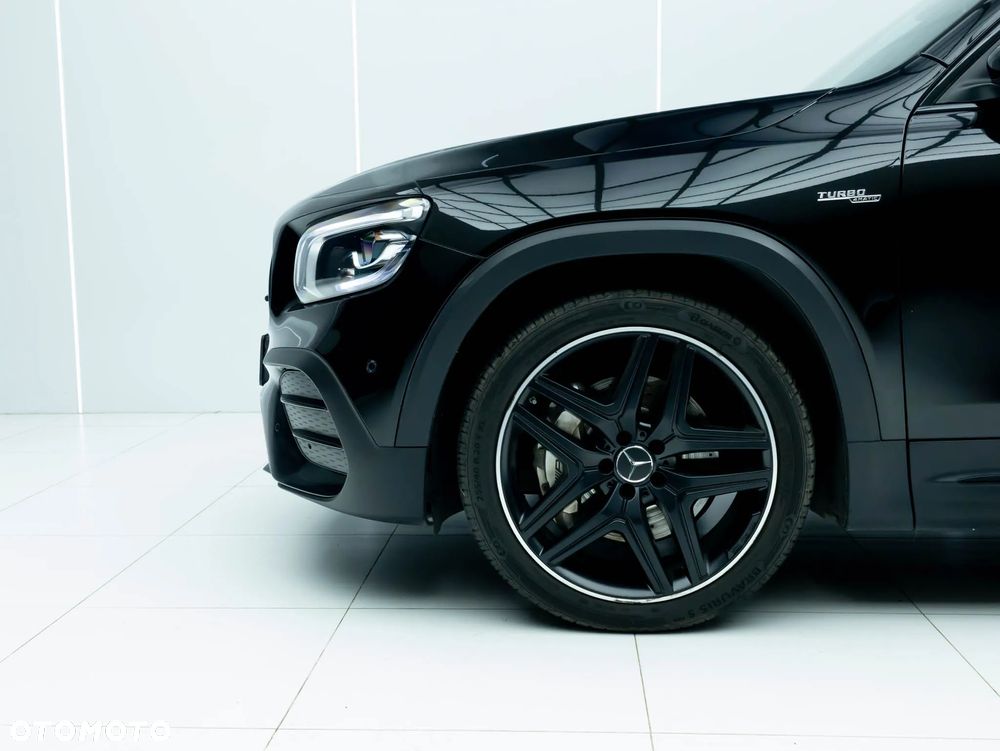 Mercedes-Benz GLB - 9