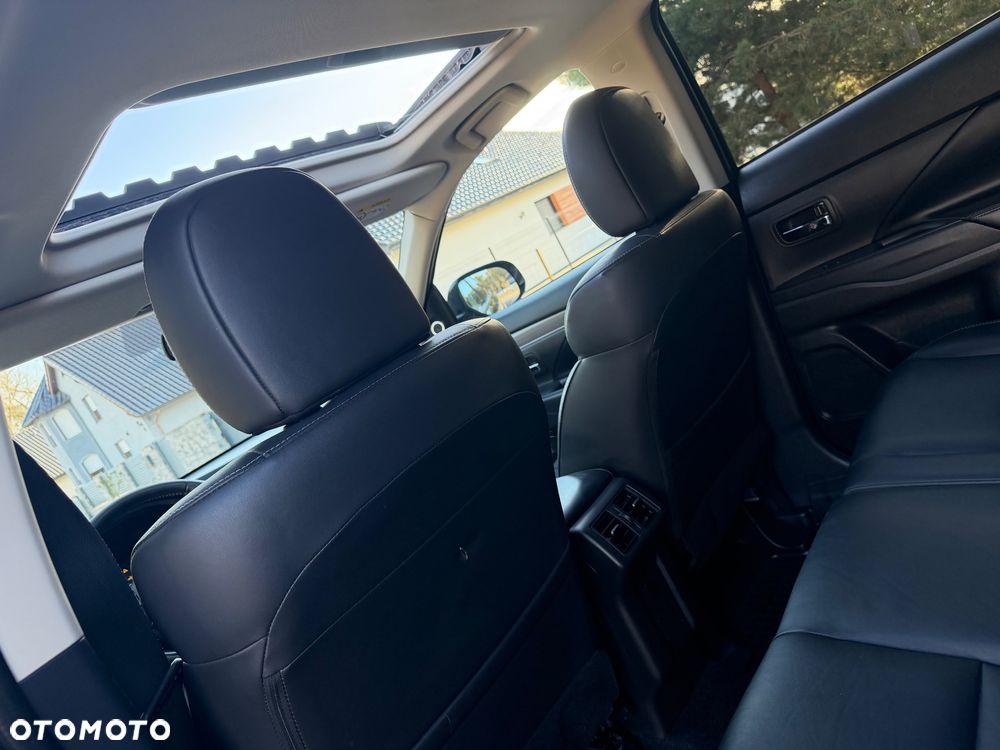 Mitsubishi Outlander 2.0 Instyle SDA 4WD CVT - 14