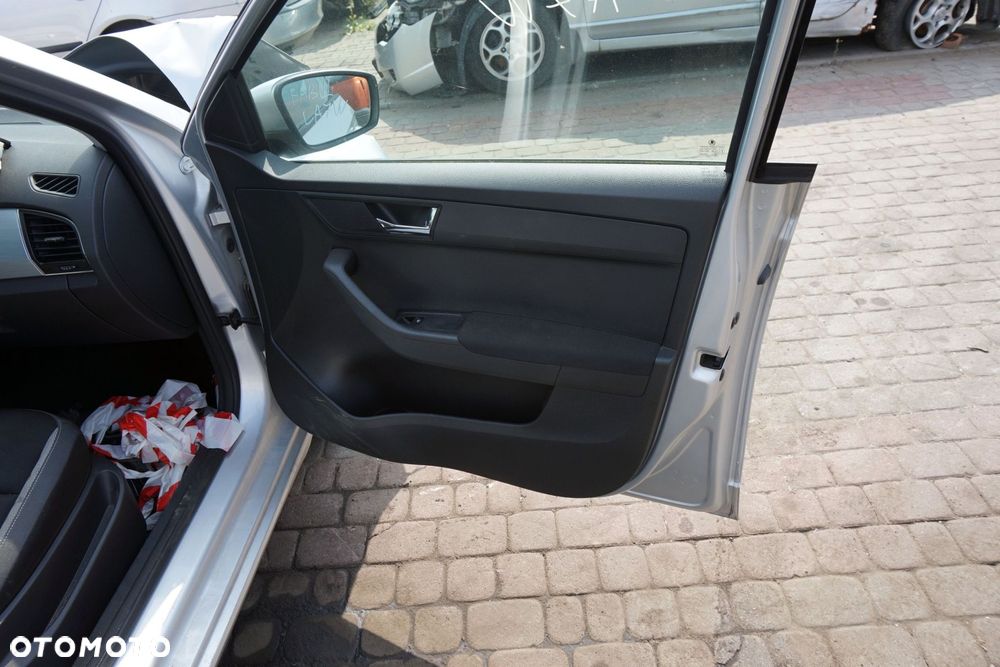 DRZWI PRZEDNIE PRAWE FABIA III NJ3 5D HB LA7W  SREBRNY SKODA 2014-2018 - 9