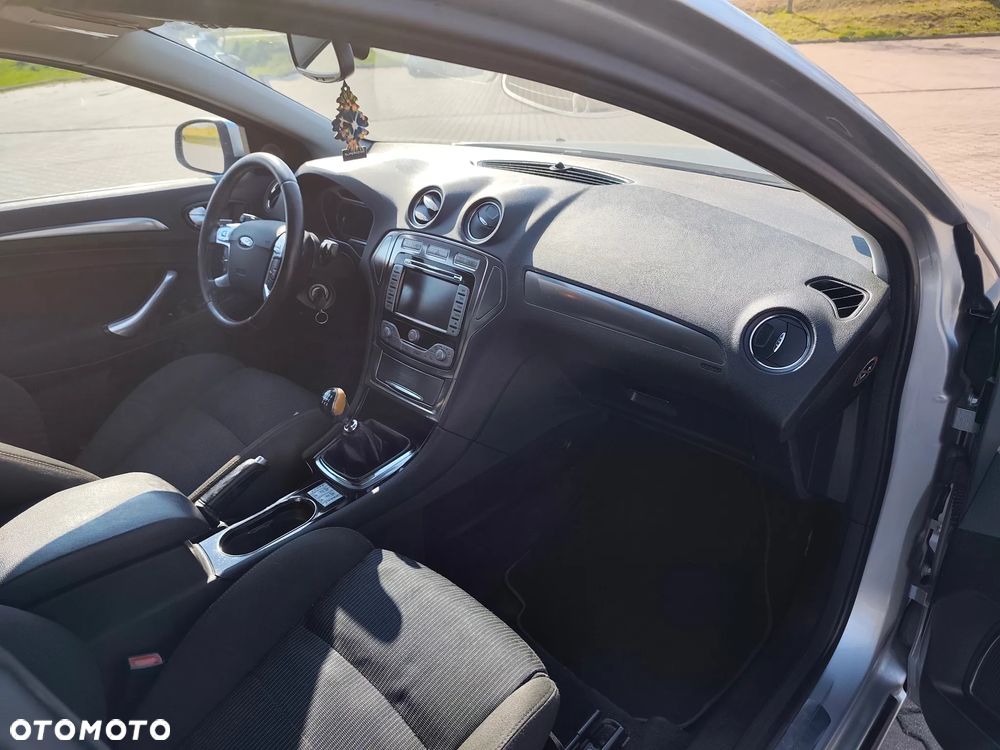 Ford Mondeo 2.0 TDCi Titanium X - 18