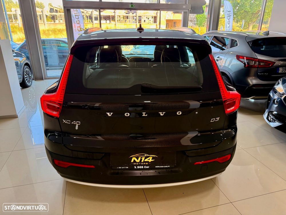 Volvo XC 40 2.0 D3 Momentum Plus - 32
