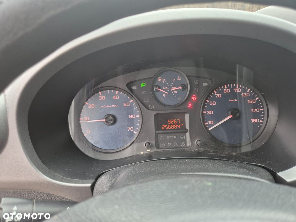 Peugeot Partner - 9