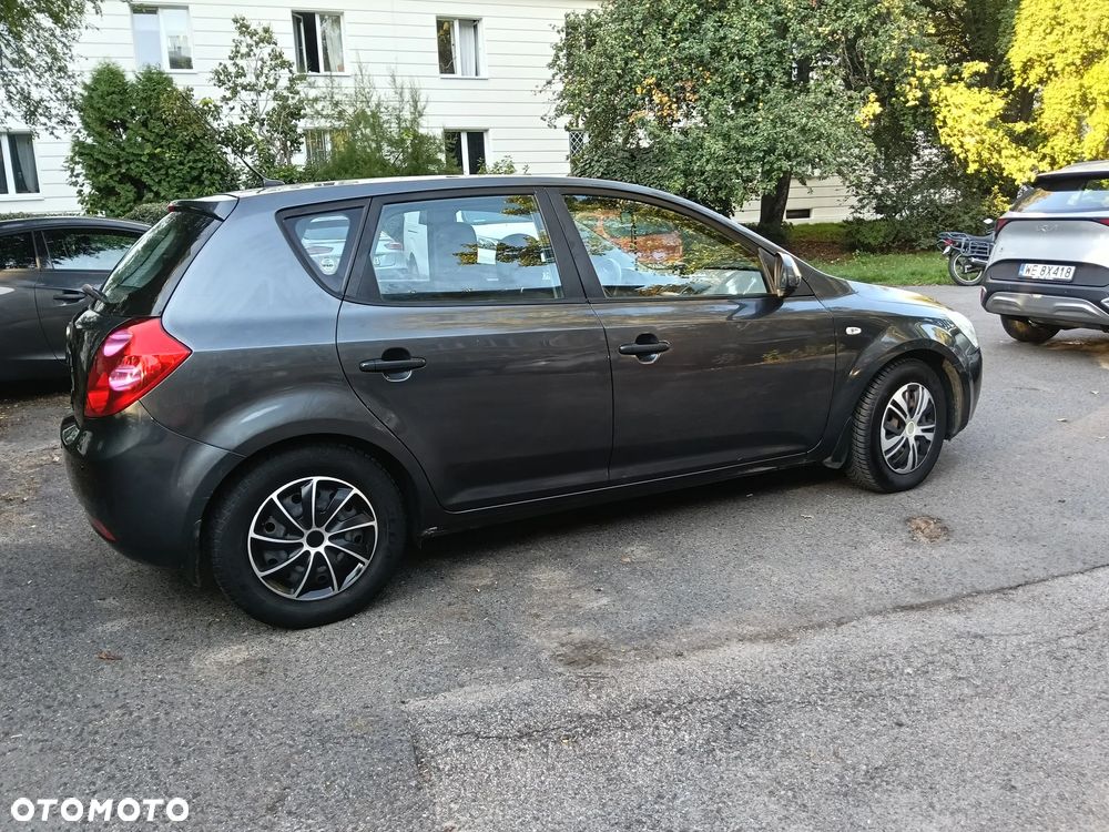 Kia Ceed - 20
