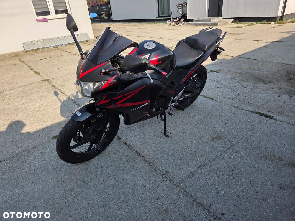 Honda CBR - 4
