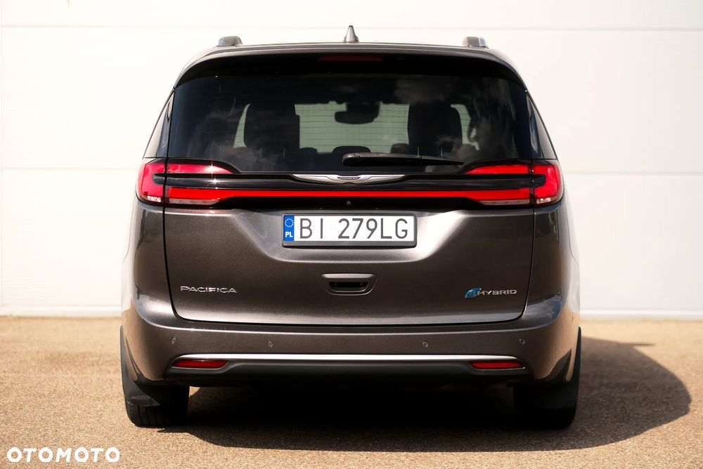 Chrysler Pacifica - 8