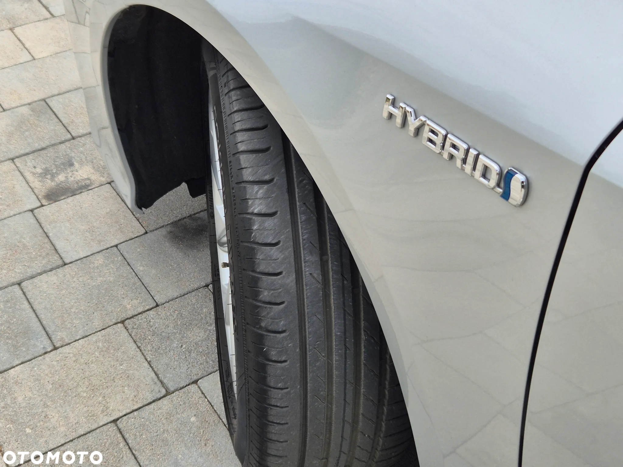 Toyota Corolla 1.8 Hybrid Comfort - 17