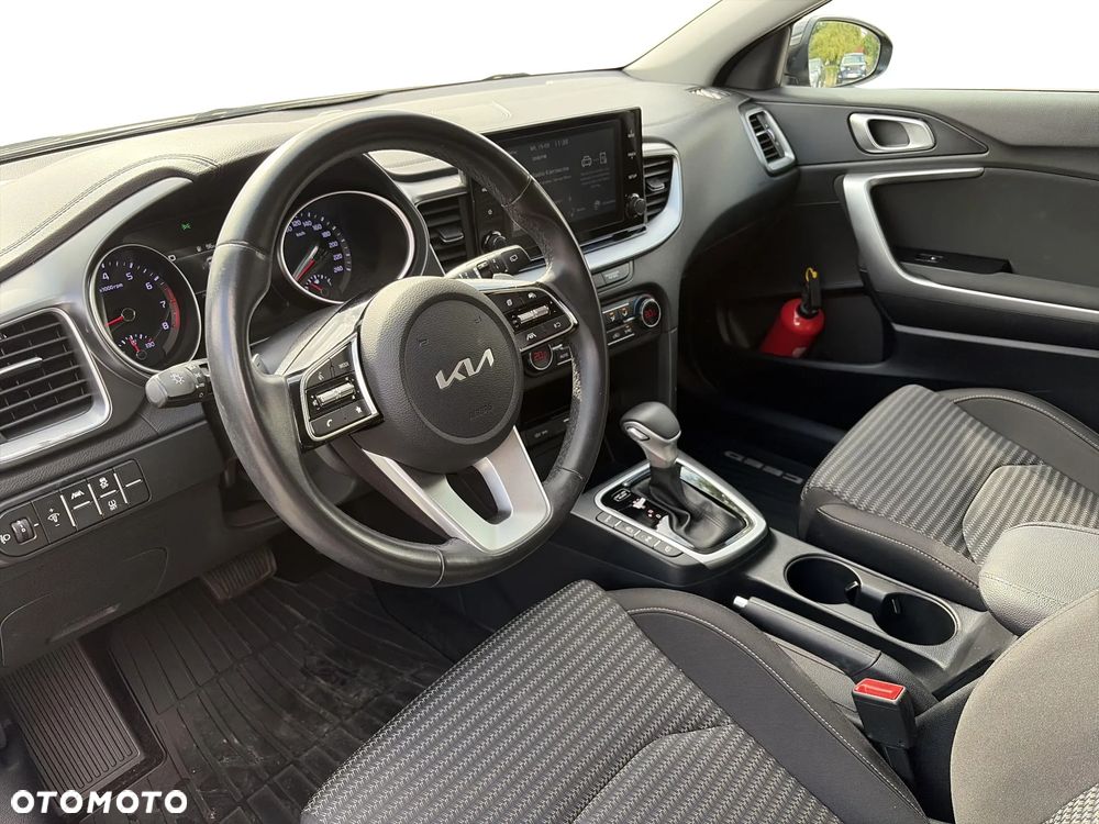 Kia Ceed 1.5 T-GDI M DCT - 11