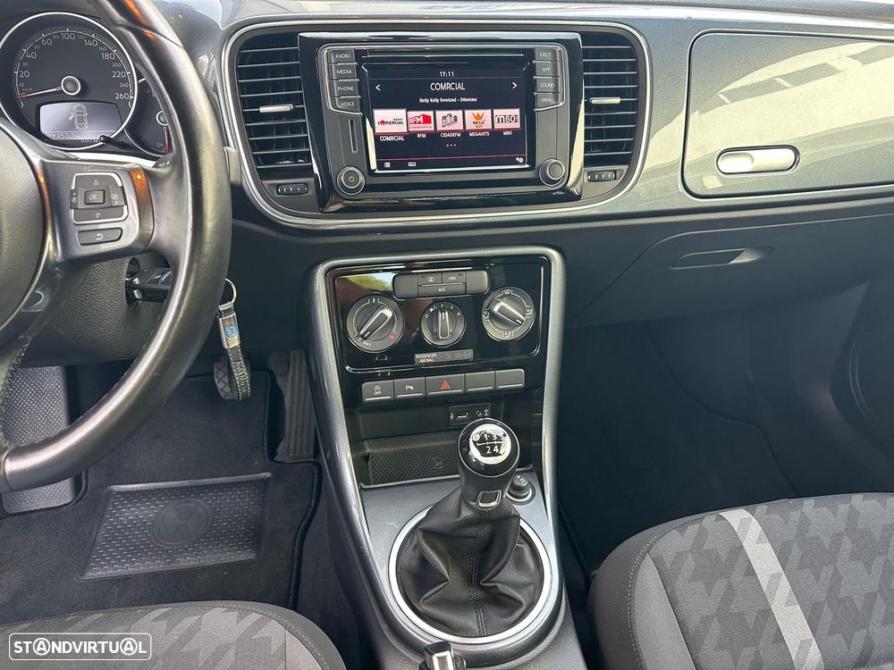 VW New Beetle - 17