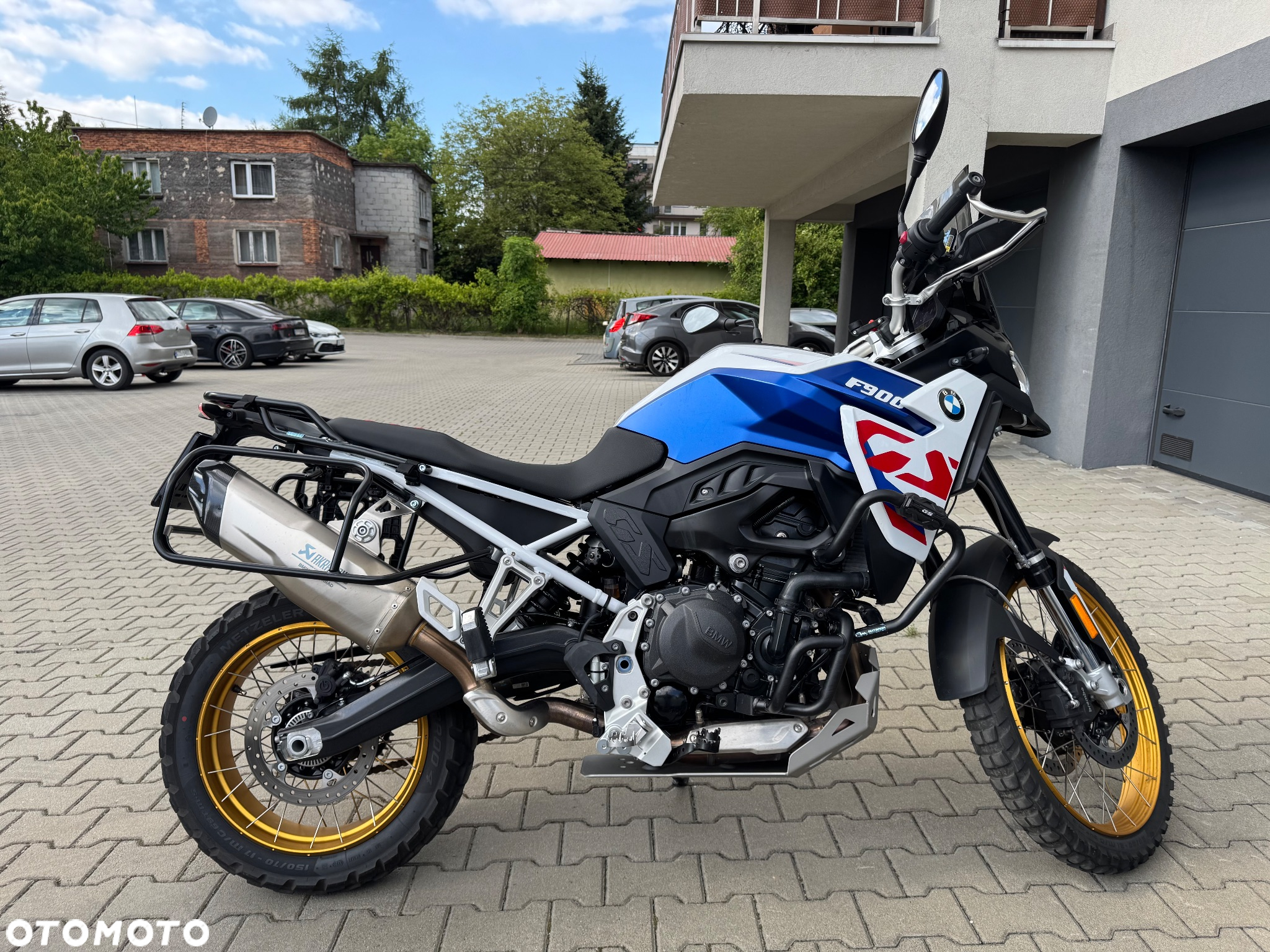 BMW F
