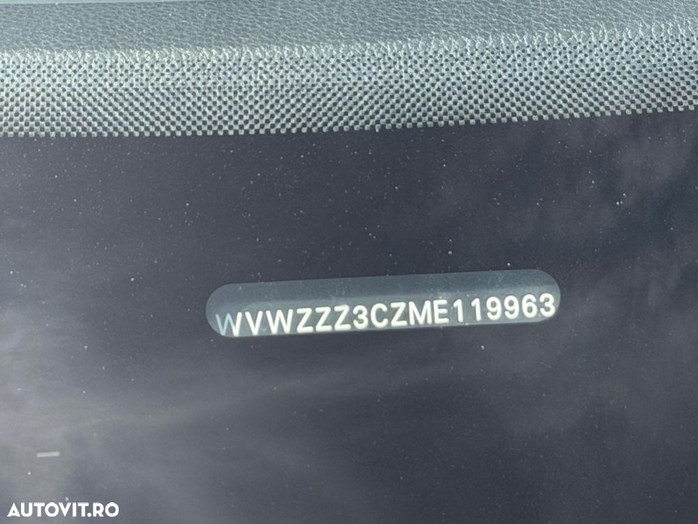 Volkswagen Passat 2.0 TDI DSG Comfortline - 35