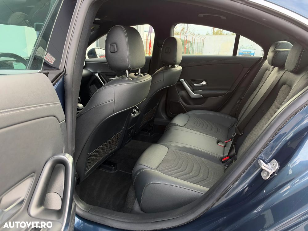 Mercedes-Benz CLA 200 - 9