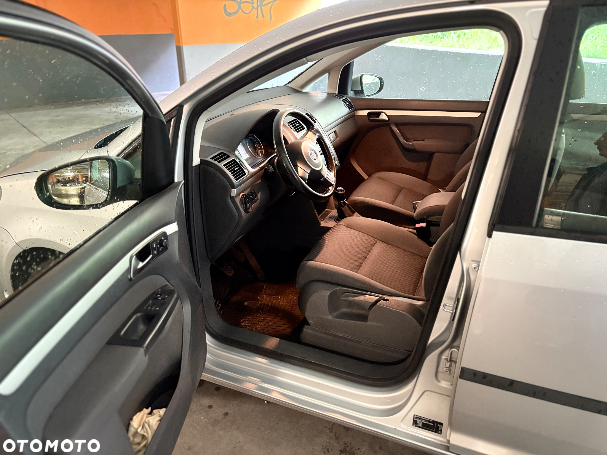 Volkswagen Touran 1.6 TDI DPF BlueMot Comfortline - 12