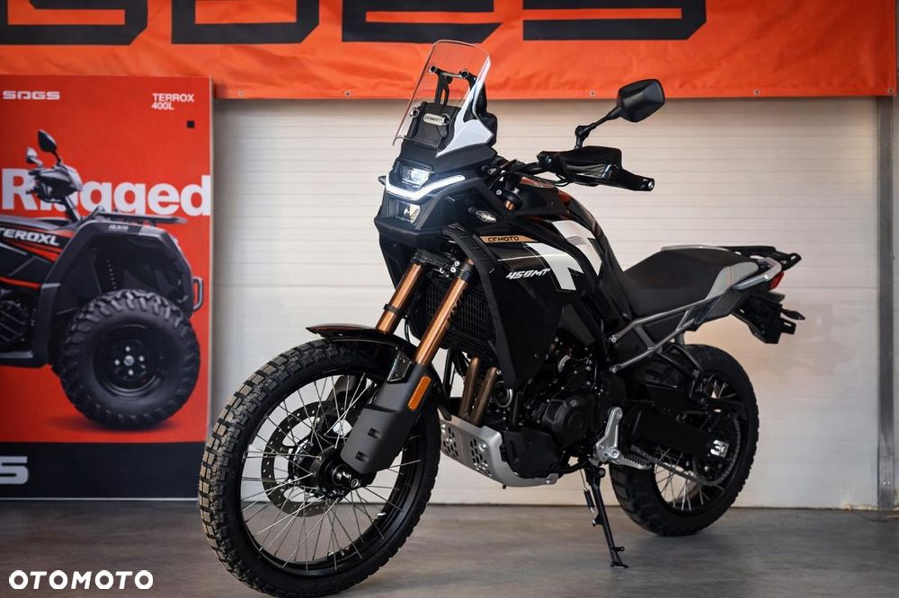 CFMoto NK - 1