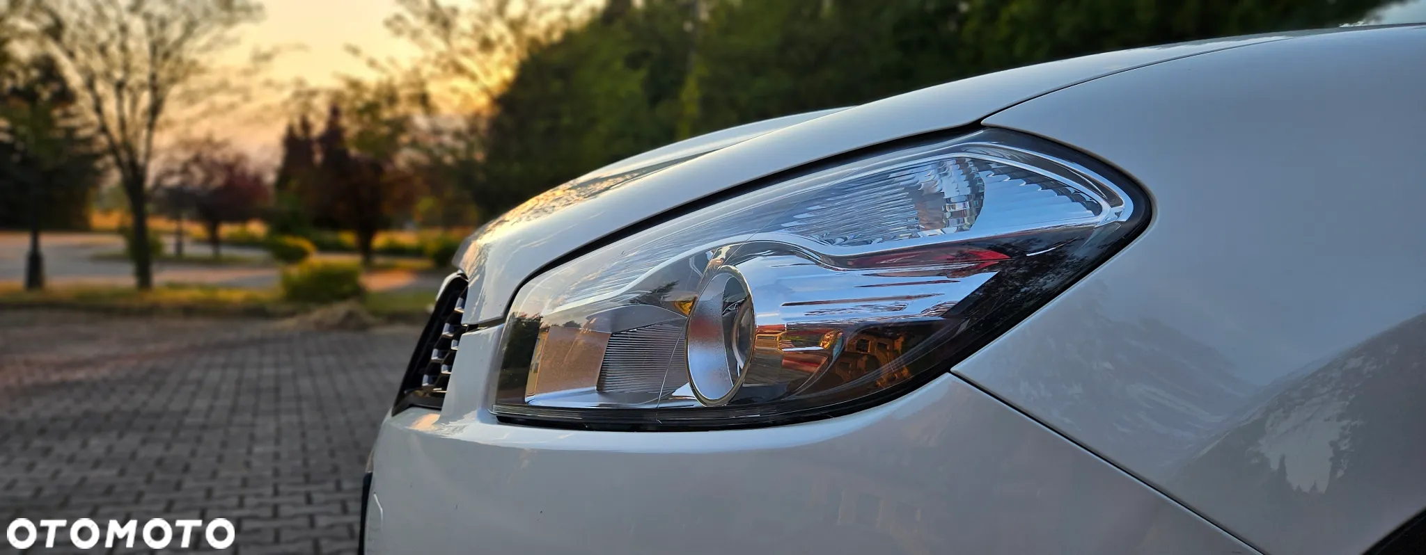 Nissan Qashqai 2.0 4 x 4 CVT tekna - 11